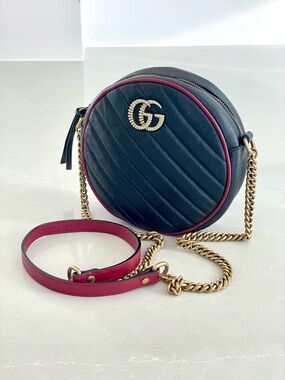 Gucci GG Marmont Mini Round Crossbody Bag Black & Red, Gold hardware